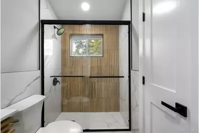 506 Scherger Avenue, Patchogue, NY 11772 - Photo 20