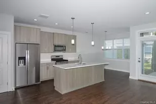 198 Sutton Ct, Mount Sinai, NY 11766 - Photo 6