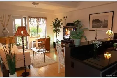 143-20 Hoover Avenue #605, Briarwood, NY 11435 - Photo 4