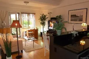 143-20 Hoover Ave, Briarwood, NY 11435 - Photo 4