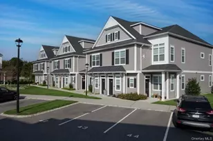 5 Sutton Ct, Mount Sinai, NY 11766 - Photo 2