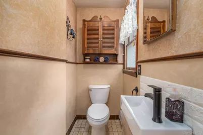 920 Bray Avenue, Laurel, NY 11948 - Photo 18