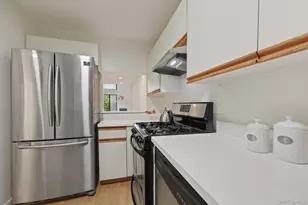 356 N Greeley Ave, Chappaqua, NY 10514 - Photo 8