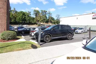 1561 Central Park Ave, Yonkers, NY 10710 - Photo 16