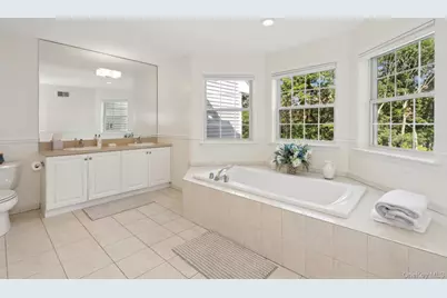 35 Hollow Lane, Westhampton, NY 11977 - Photo 18