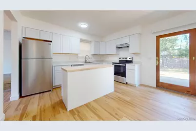 9 Brushwood Drive, Shirley, NY 11967 - Photo 10