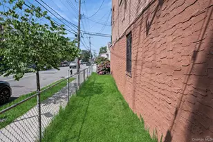 1149 E 219th St, Bronx, NY 10469 - Photo 32