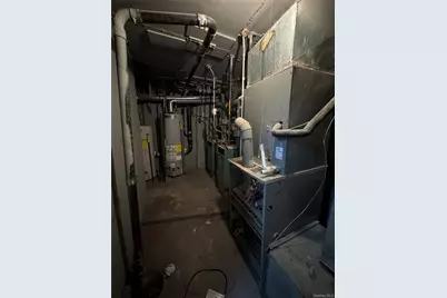 19314 Jamaica Avenue, Hollis, NY 11423 - Photo 8