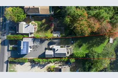 725 W Main Street, Riverhead, NY 11901 - Photo 1