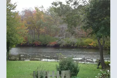 725 W Main Street, Riverhead, NY 11901 - Photo 32