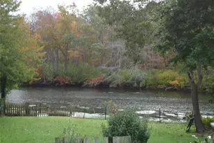 725 W Main St, Riverhead, NY 11901 - Photo 32