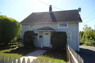 725 W Main St, Riverhead, NY 11901 - Photo 10