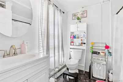 127 Lake Avenue, Flanders, NY 11901 - Photo 8