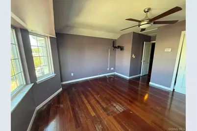 105 Churchill Avenue, New York, NY 10309 - Photo 12