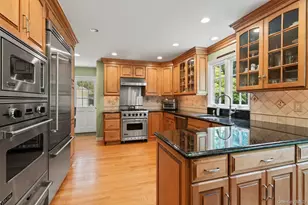 4 Pippin Ln, Lloyd Harbor, NY 11743 - Photo 8