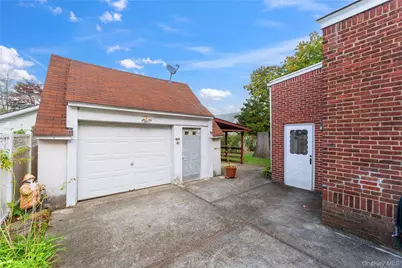 1522 Surprise Street, Elmont, NY 11003 - Photo 20