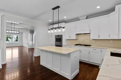 17 Hannington Avenue, Wantagh, NY 11793 - Photo 14