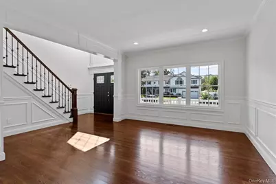 17 Hannington Avenue, Wantagh, NY 11793 - Photo 6