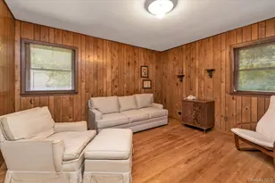 180 Dogwood Rd, Roslyn, NY 11576 - Photo 12