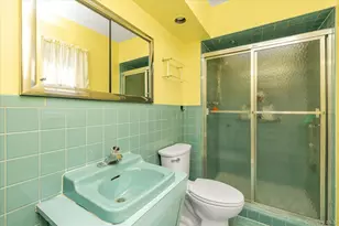 180 Dogwood Rd, Roslyn, NY 11576 - Photo 10