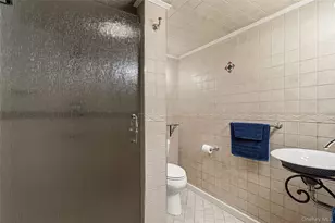 1444 Gillespie Ave, Bronx, NY 10461 - Photo 28