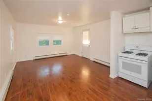 206 South St, Marlboro, NY 12542 - Photo 6