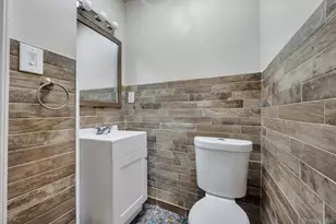 24 Raynor St, West Babylon, NY 11704 - Photo 36