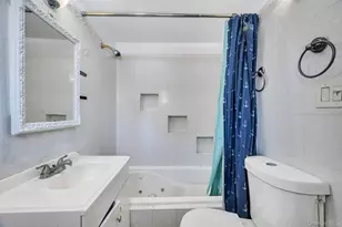 24 Raynor St, West Babylon, NY 11704 - Photo 20