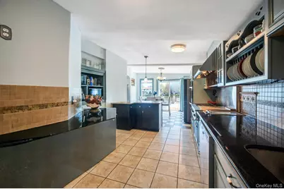 24 Raynor Street, West Babylon, NY 11704 - Photo 30