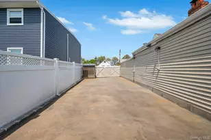 24 Raynor St, West Babylon, NY 11704 - Photo 8