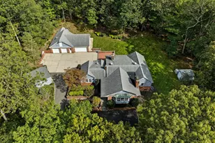 250 Manor Rd, Huntington, NY 11743 - Photo 8