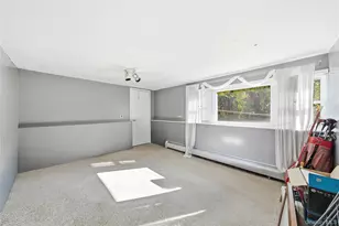 68 7th St, Bay Shore, NY 11706 - Photo 18