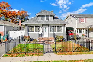 94 Woods Ave, Roosevelt, NY 11575 - Photo 4