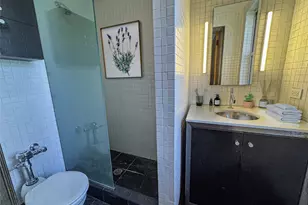 333 E 53rd St, New York, NY 10022 - Photo 10