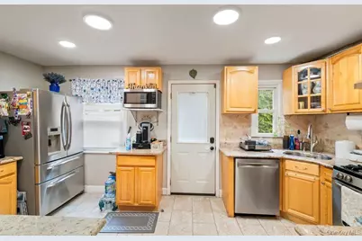 21 Jasper Street, Valley Stream, NY 11580 - Photo 10