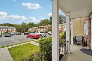 463 Hopi Ct, Suffern, NY 10901 - Photo 4