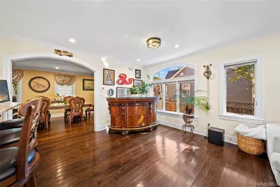 1708 Cornelius Avenue, Wantagh, NY 11793 - Photo 18