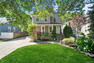 1708 Cornelius Ave, Wantagh, NY 11793 - Photo 4