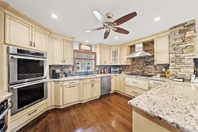 1708 Cornelius Avenue, Wantagh, NY 11793 - Photo 12