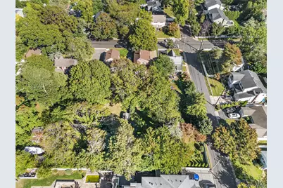 1708 Cornelius Avenue, Wantagh, NY 11793 - Photo 38