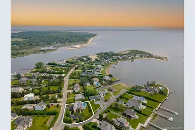 8 Middle Pond Lane, Southampton, NY 11968 - Photo 2