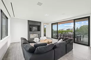 8 Middle Pond Ln, Southampton, NY 11968 - Photo 10