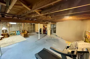 21 Fuller St, Dix Hills, NY 11746 - Photo 36