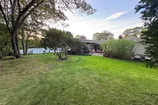 21 Fuller St, Dix Hills, NY 11746 - Photo 44