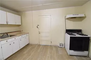 140 Front St, Port Jervis, NY 12771 - Photo 8