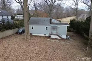 22 Middleville Rd, Northport, NY 11768 - Photo 2