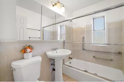 415 Gramatan Avenue #3J, Mount Vernon, NY 10552 - Photo 10