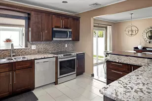 504 Saddle Ridge Rd, Woodmere, NY 11598 - Photo 10