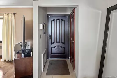 504 Saddle Ridge Road, Woodmere, NY 11598 - Photo 2