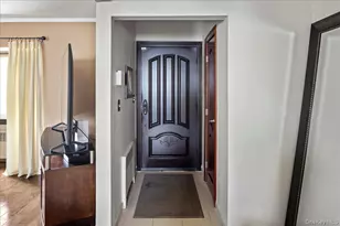 504 Saddle Ridge Rd, Woodmere, NY 11598 - Photo 2